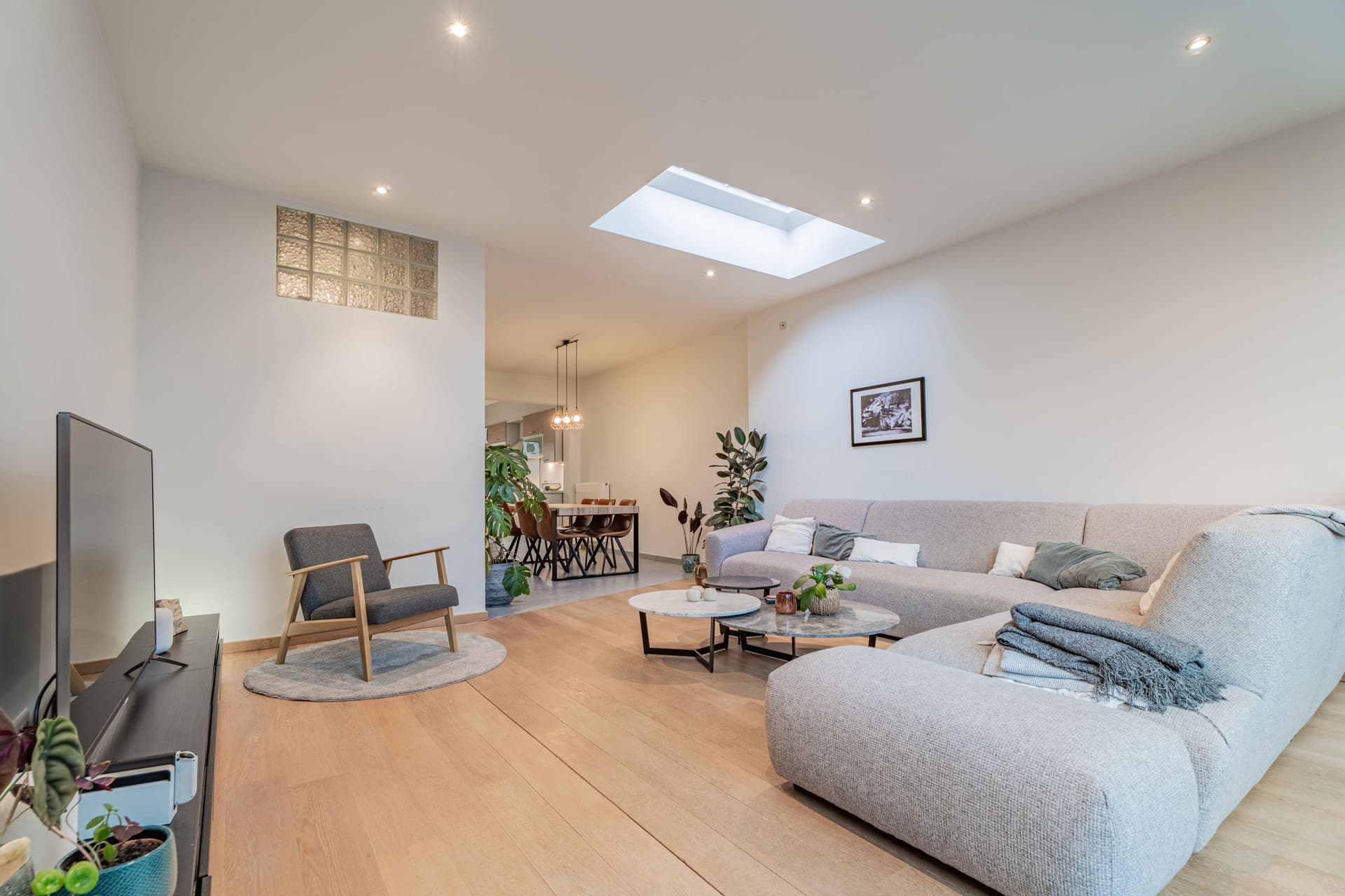 Woning na professionele fotografie met AI-nabewerking